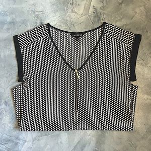 SOLD 🖤EXPRESS V-Neck Zipper Blouse!